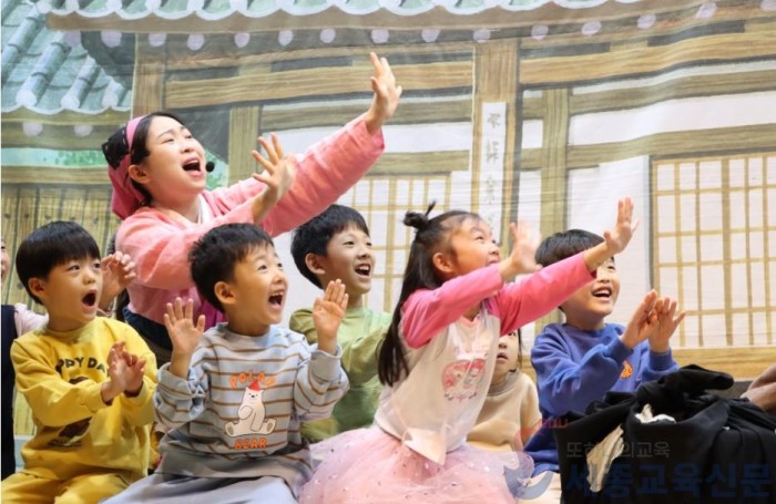 사진1_‘아롱다롱 새기는 문화예술놀이’.jpg